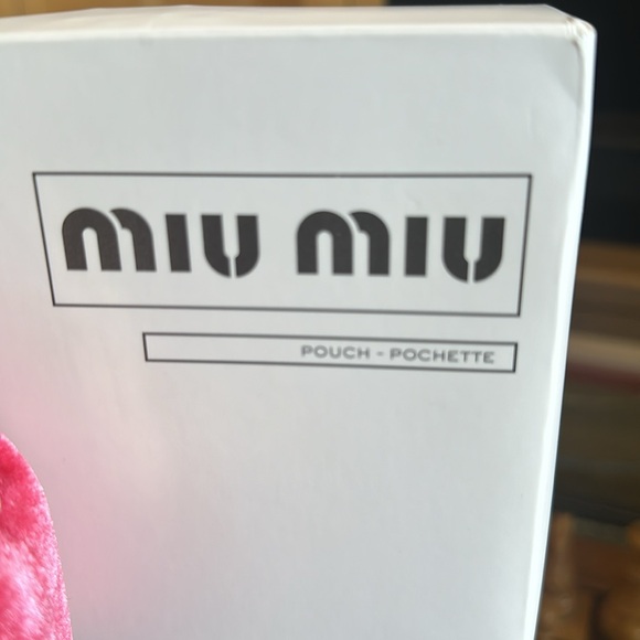 NIB MIU MIU PINKISH KISSLOCK COIN PURSE 4.5 X 4.5 VELVETY FEEL - Picture 3 of 10